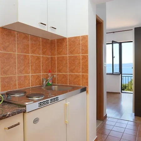 Apartment 5
