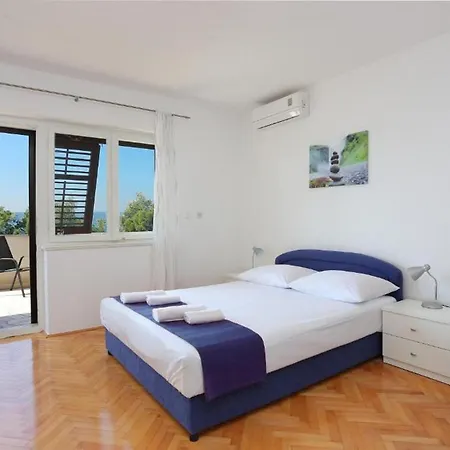 Apartment 5 *