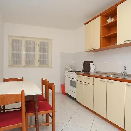 5 Apartment *