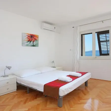Apartment 5 *